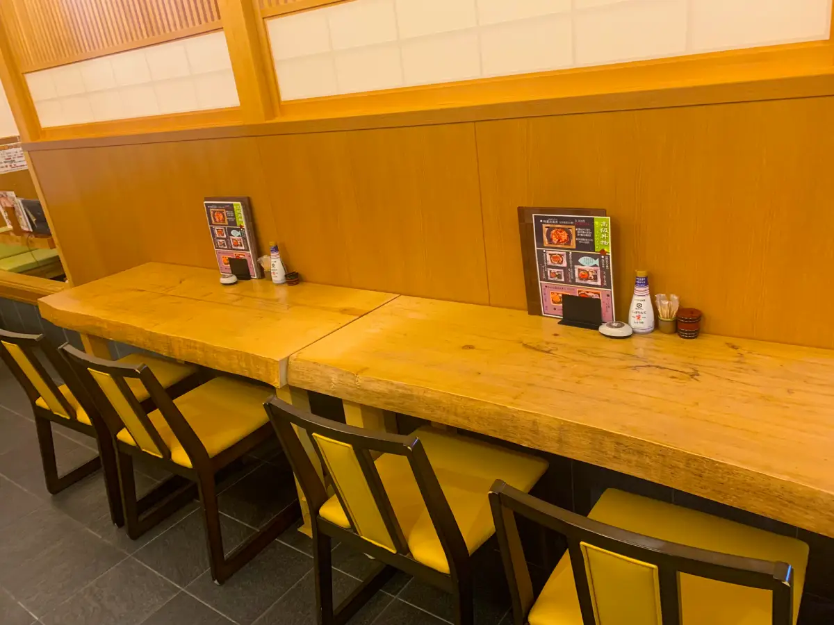 ２名用テーブル席